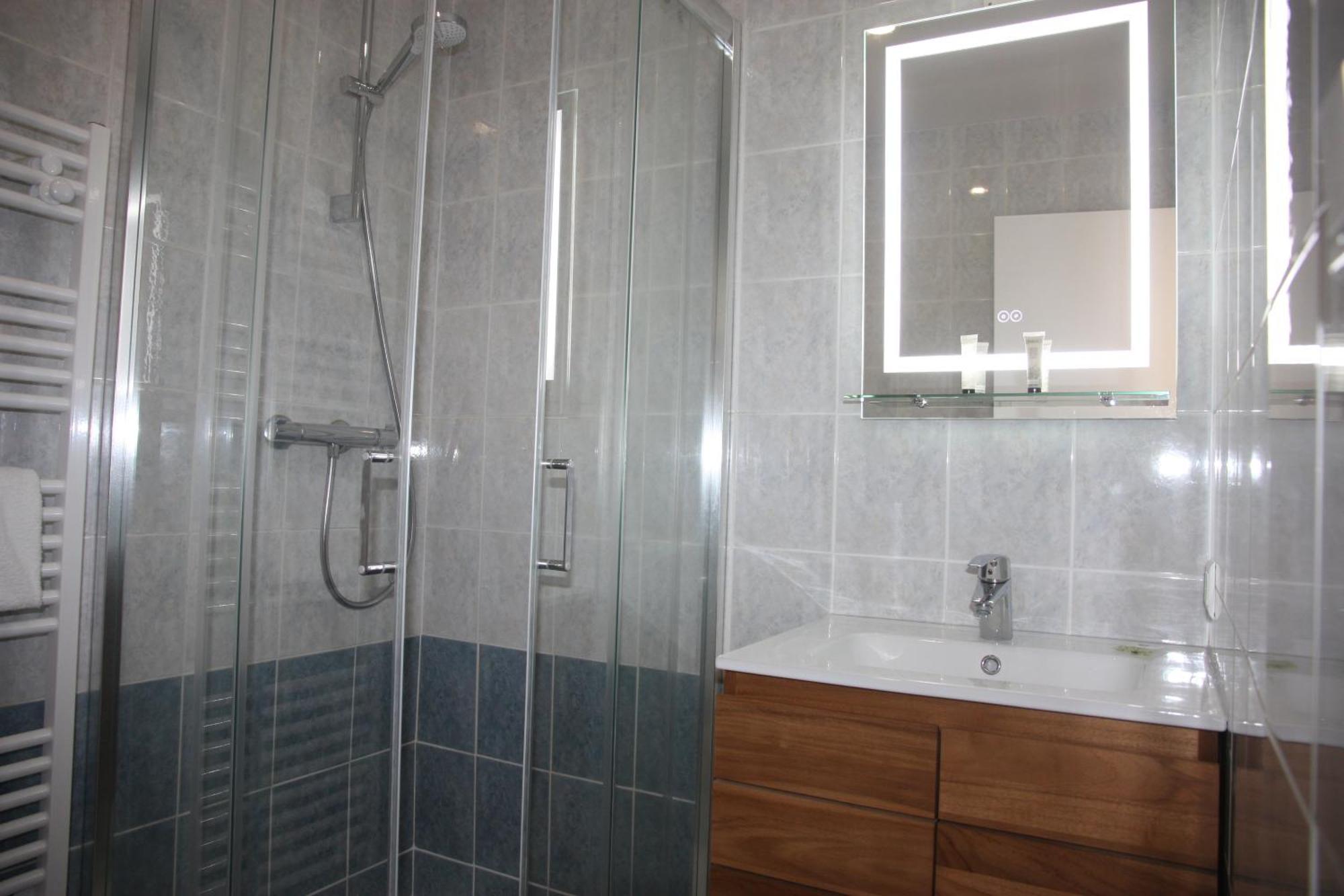 Resid'Spa Loire & Sevre - Appartement Rezé Exteriör bild