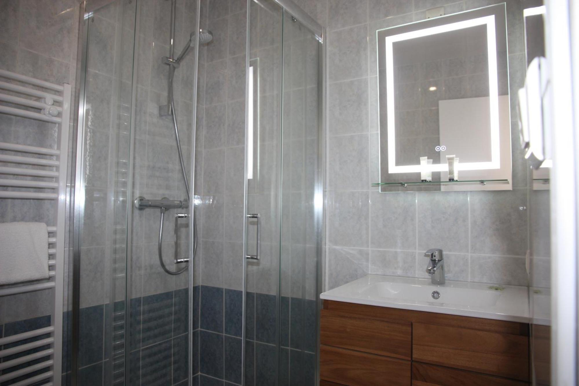 Resid'Spa Loire & Sevre - Appartement Rezé Exteriör bild